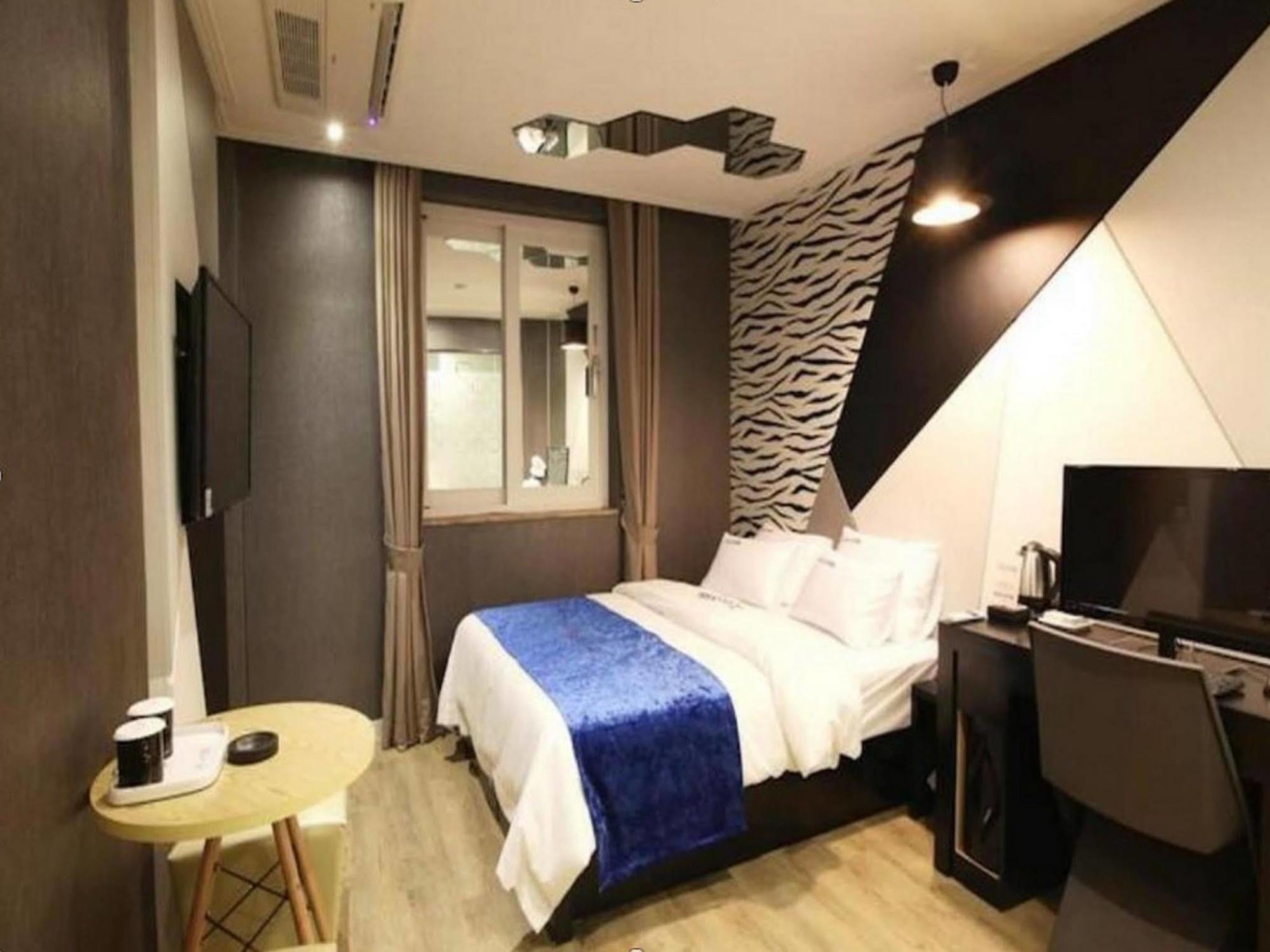 Jeju Lux Hotel Ojo-ri Екстер'єр фото