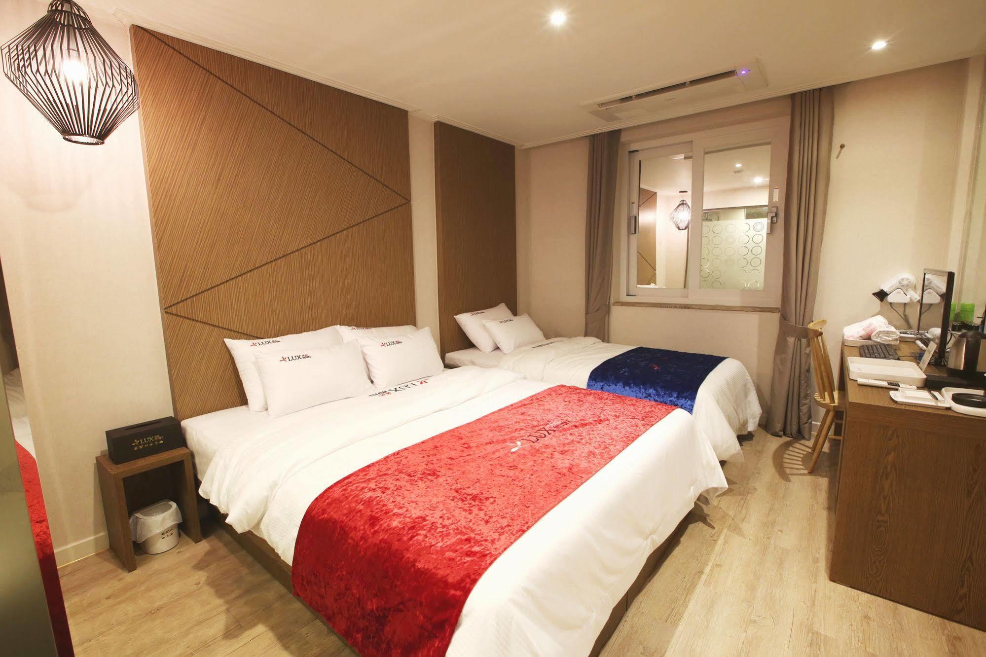 Jeju Lux Hotel Ojo-ri Екстер'єр фото