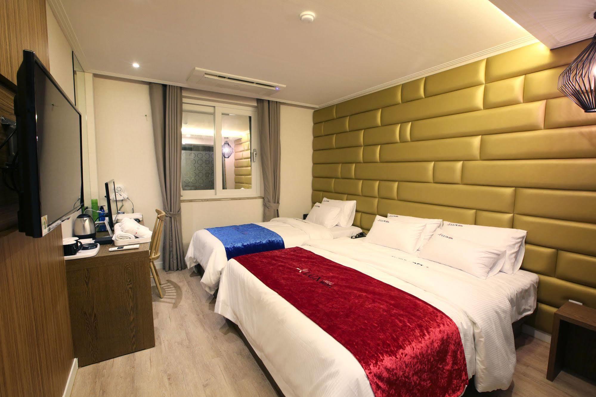 Jeju Lux Hotel Ojo-ri Екстер'єр фото