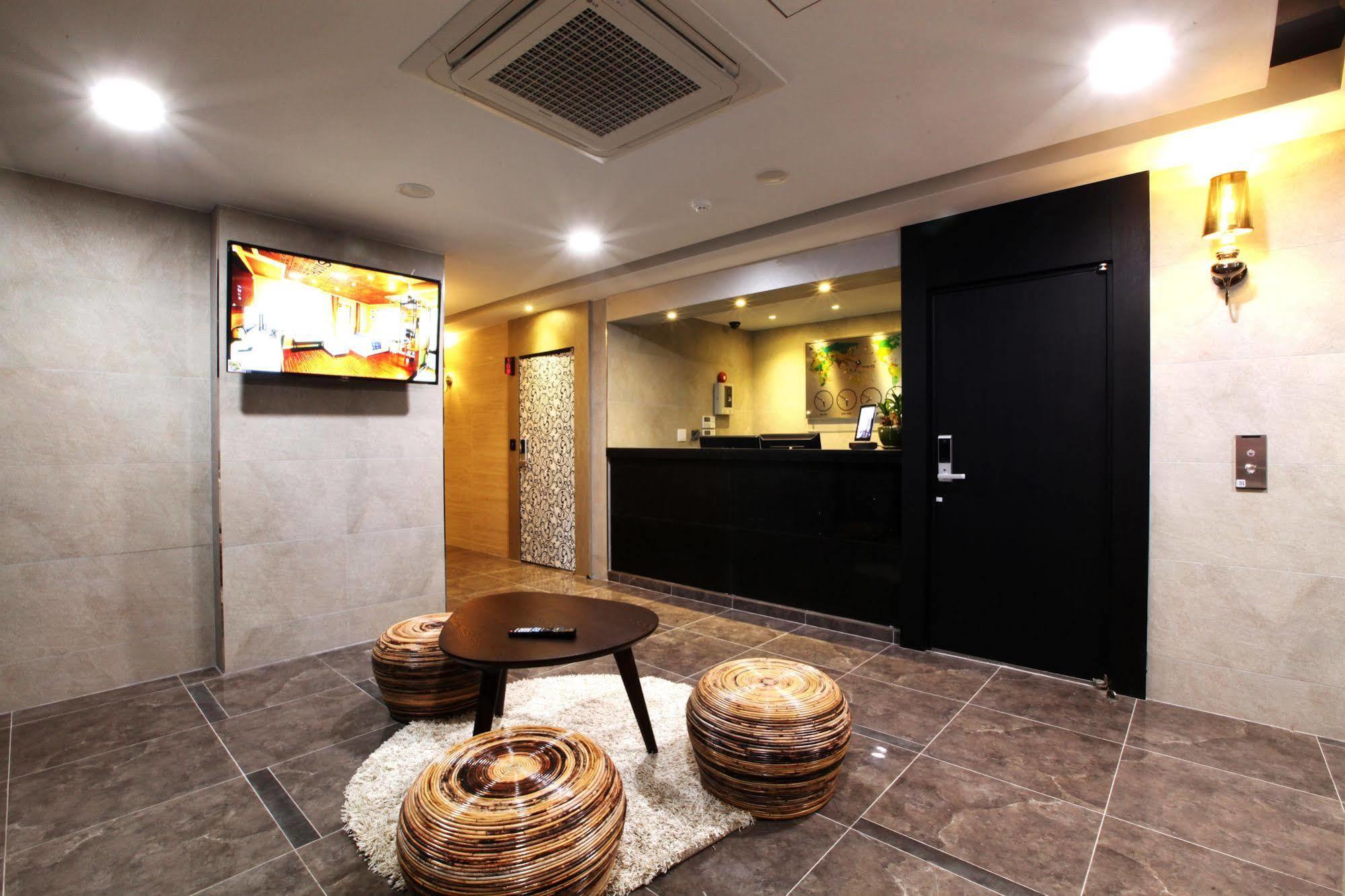 Jeju Lux Hotel Ojo-ri Екстер'єр фото