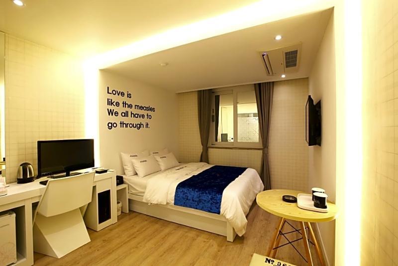 Jeju Lux Hotel Ojo-ri Екстер'єр фото